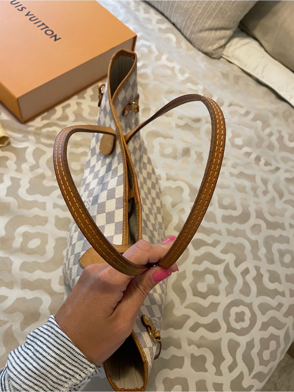AUTH Louis Vuitton Damier Azur Canvas Neverfull MM Tote - White & Tan & gray - Picture 6 of 16
